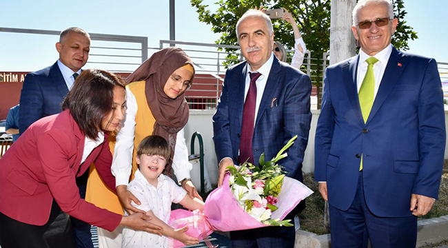 ÖZEL ÇOCUKLARDAN 1. ÖZEL EĞİTİM ŞENLİĞİ