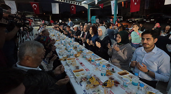 İFTAR GELENEĞİ BAHÇELİEVLER’DE DEVAM ETTİ