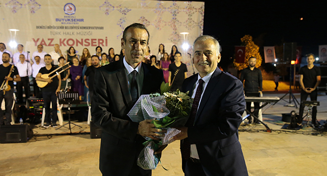 İZLEYENLER UNUTULMAZ BİR GECE YAŞADI