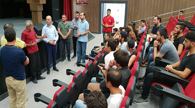 USTA OYUNCU’DAN SARAYKÖY’E ZİYARET