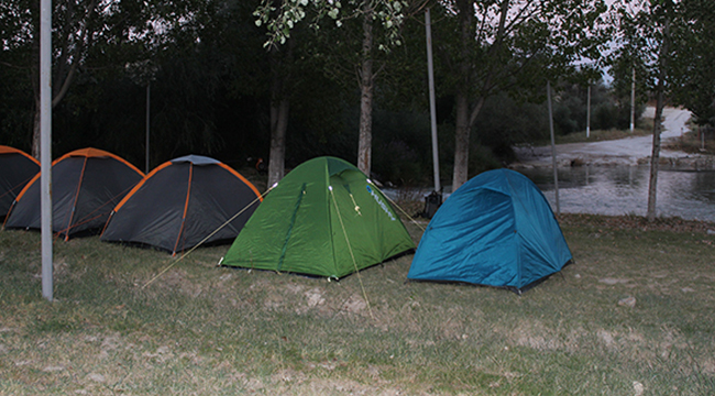 ÇAL’DA,KAMP VE KARAVAN TURiZMi BAŞLADI