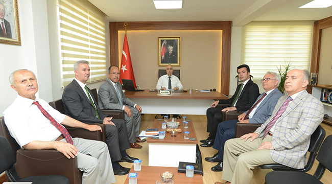KARAHAN,BEYAĞAÇ’IN MUHTARLARI İLE BİRARAYA GELDİ