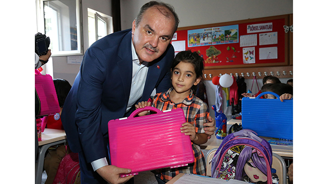 HEDİYELER SAHİPLERİNİ BEKLİYOR