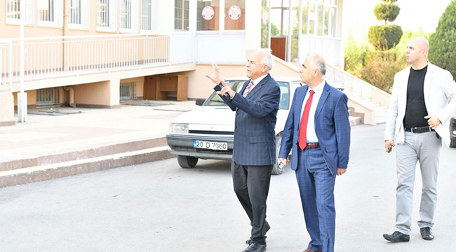 VALi KARAHAN, ERBAKIR FEN LiSESi’Ni ZiYARET ETTi
