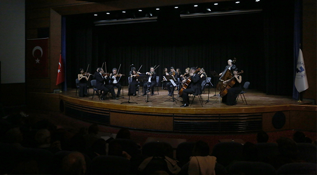 PAÜ AKADEMİK ODA ORKESTRASI’NDAN YENİ YIL KONSERİ