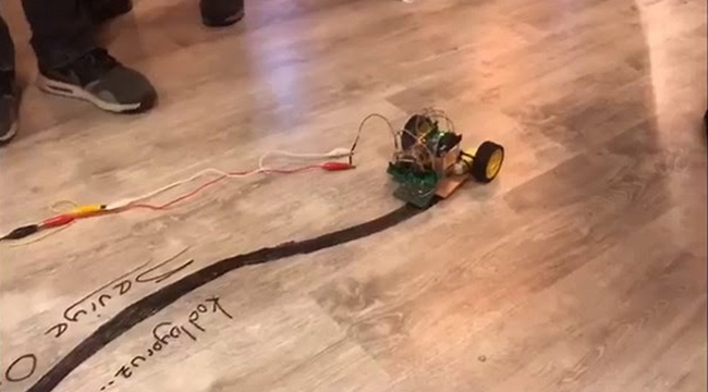 SEVİYE OKULU KODLAMA EĞİTİMİ VERİYOR