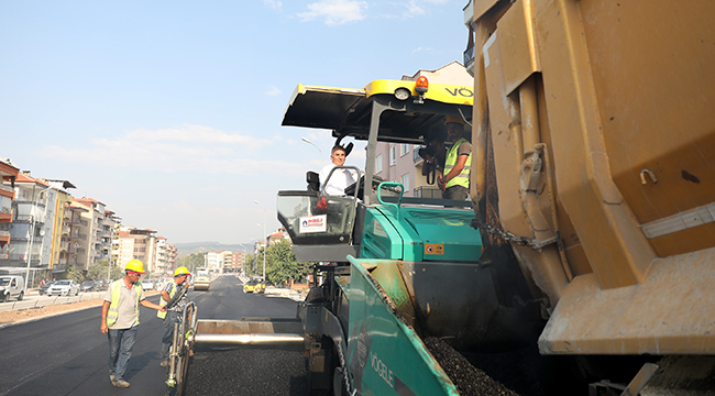 7 CADDEYE 11.300 TON ASFALT DÖKÜLDÜ