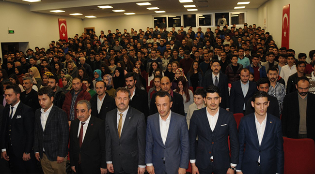 BİR MADDE BAĞIMLISININ DRAMINI TİYATROYA TAŞIDILAR
