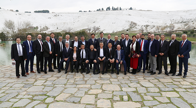 DENİB ZİRVEYE EVSAHİPLİĞİ YAPTI