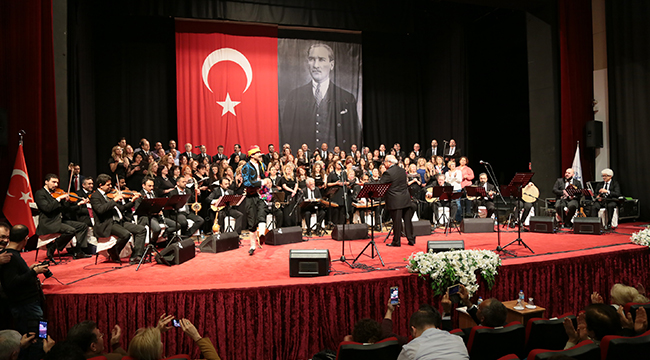 BÜYÜKŞEHİR KOROSU GÖNÜLLERİ FETHETTİ