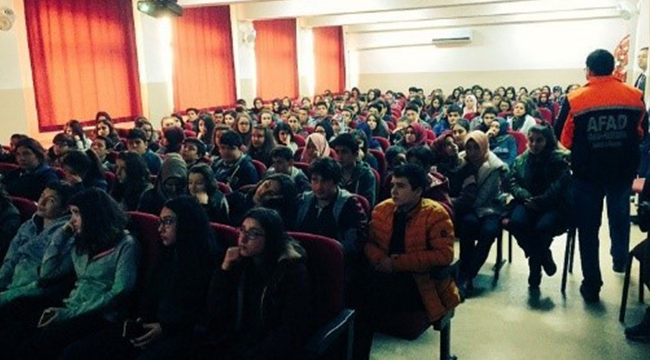 DENİZLİ’DE “AFETE HAZIR OKUL” EĞİTİMLERİ DEVAM EDİYOR