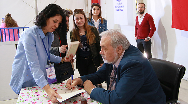 KİTAPSEVERLER ORTAYLI VE TÜMER’İ AĞIRLADI