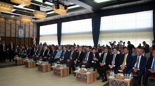 ZEYBEKCİ’DEN CHP’Lİ VEKİLLERE "TRUVA" ATI BENZETMESİ