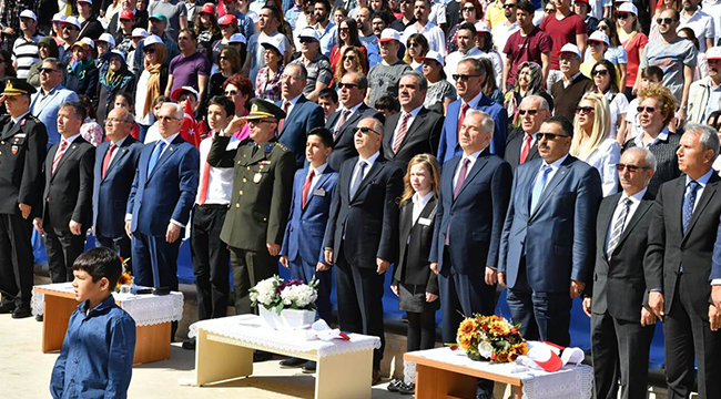 ÇOCUKLAR GÜNÜNÜ KUTLADI