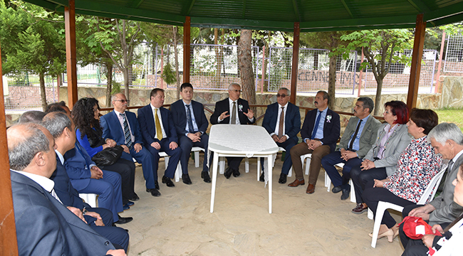 GELECEĞİNİ TÜKETME PROJESİ SERGİSİ AÇILDI