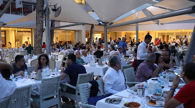 400’Ü AŞKIN BASIN MENSUBU MARMARİS’TE BİRARADA