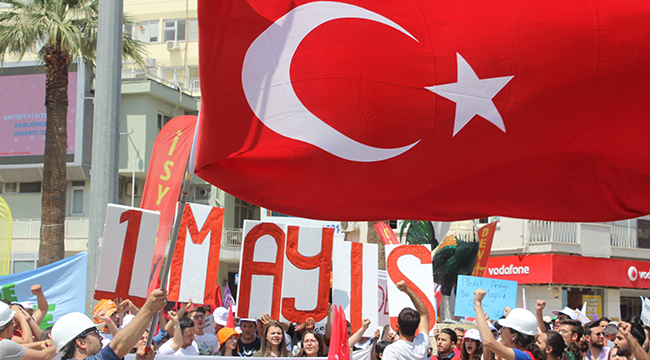 KUTLAMALAR YAĞMUR ALTINDA SON BULDU