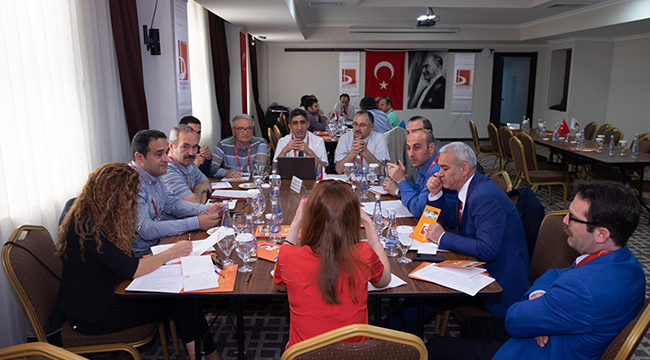ÜNİVERSİTELER SORUNLARINI KONUŞTU