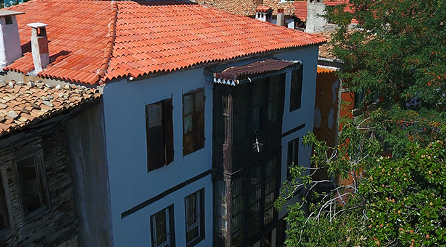 TARAKÇI EVİ AYAĞA KALDIRILDI