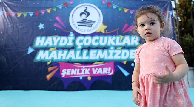 PAMUKKALE’DE ÇOCUKLAR EĞLENMEYE DEVAM EDİYOR