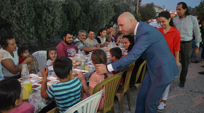 BAŞKAN ÖZBAŞ, İFTAR YEMEĞİ DÜZENLEDİ