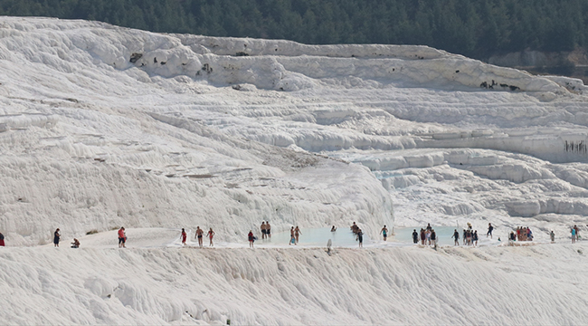 PAMUKKALE 9 AYDA ZİYARETÇİ REKORU KIRDI
