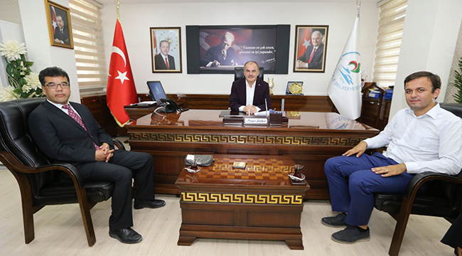 BAŞKAN GÜRLESİN’İ TEBRİK ETTİLER