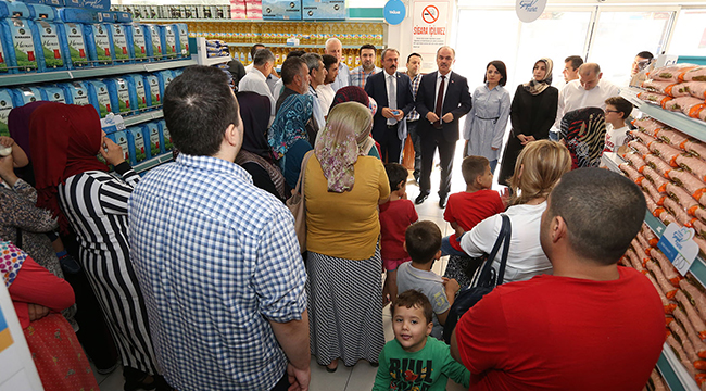 SOSYAL KARTLARI MİLLETVEKİLİ TİN DAĞITTI