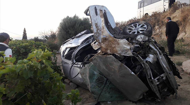 ASKER ZİYARETİNE GİDERKEN KAZA YAPTILAR 1 ÖLÜ, 2 YARALI