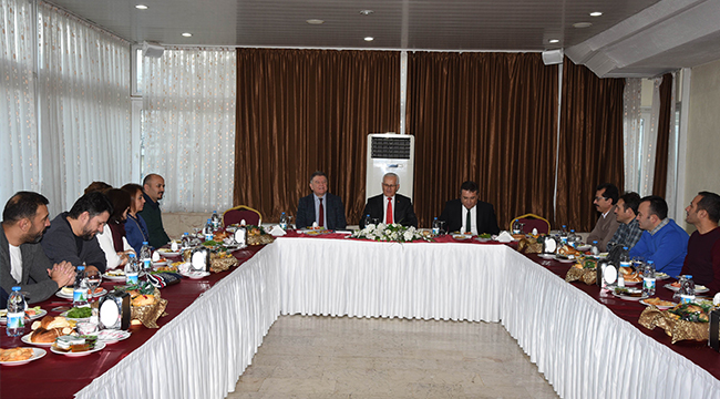 OĞUZ KİTAP YAZIM KOMİSYONU İLE BİRARAYA GELDİ