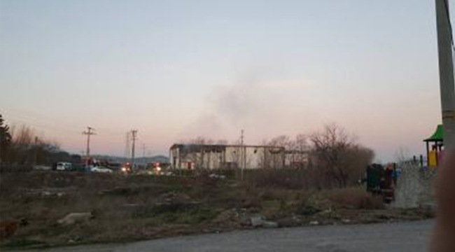 DENİZLİ'DE TEKSTİL FABRİKASINDA YANGIN ÇIKTI