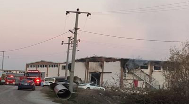 DENİZLİ'DE TEKSTİL FABRİKASINDA YANGIN ÇIKTI