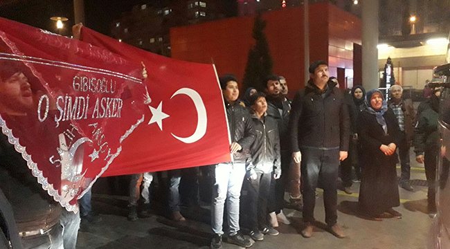 DENİZLİ'DE ASKER UĞURLAMA HEYECANI YAŞANIYOR
