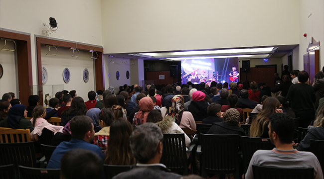 MANÇO ÖLÜMÜNÜN 19. YILINDA KONSERLE ANILDI