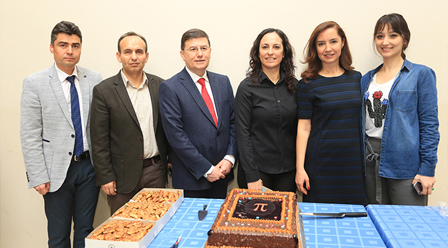 PAÜ’DE Pİ GÜNÜ’NÜN 30. YILI KUTLANDI
