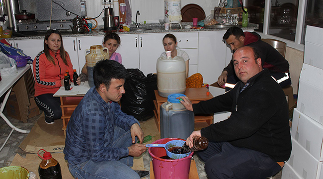 1 TON PEKMEZ, 2,5 TON KURU ÜZÜM GÖNDERİLDİ