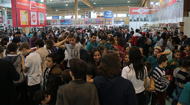 FUARI 300 BİN KİŞİ ZİYARET ETTİ