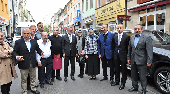RAMAZANOĞLU İSLAMAFOBİ TEMASLARINI SÜRDÜRÜYOR