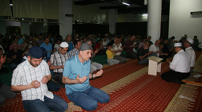 BERAT KANDİLİ HUZUR İÇİNDE İDRAK EDİLDİ
