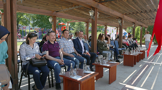 PAÜ’DEN ‘ANNELER GÜNÜ’ KUTLAMASI