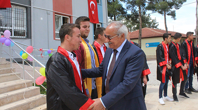BAKLAN'DA MEZUNİYET SEVİNCİ