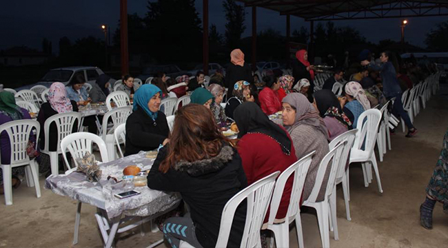 ÇİVRİL’DE SOFRALAR GÖNÜLLERE KURULDU