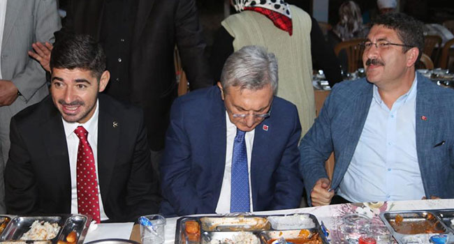 UZ,ÇAMELİLİ VATANDAŞLARLA BULUŞTU