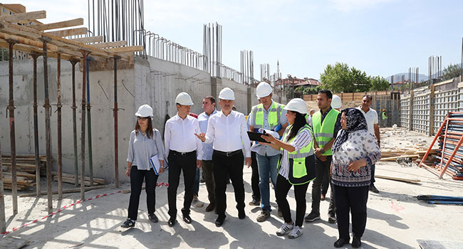 GÜRLESİN, İNŞATTA İNCELEMELERDE BULUNDU