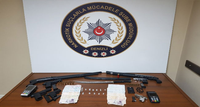 UYUŞTURUCU TACİRİ 4 KİŞİ TUTUKLANDI