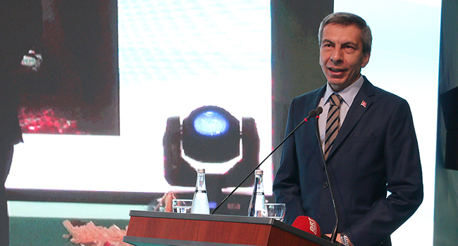PAÜ 2017-2018 YILI MEZUNLARINI VERDİ