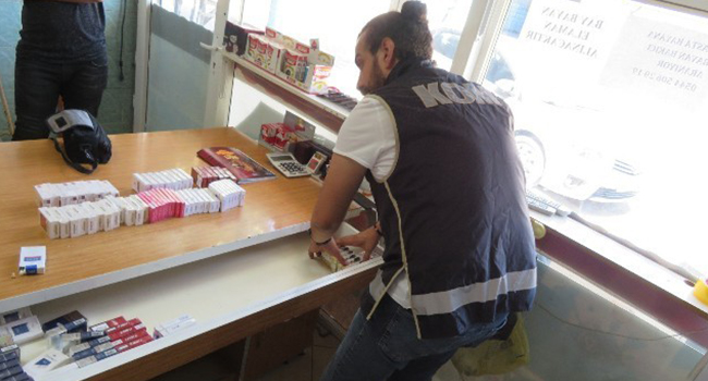 370 PAKET KAÇAK SİGARA ELE GEÇİRDİ