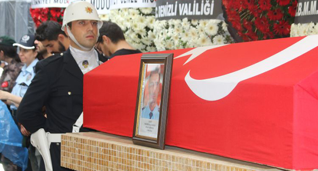 ASRİ MEZARLIK POLİS ŞEHİTLİĞİ’NDE TOPRAĞA VERİLDİ