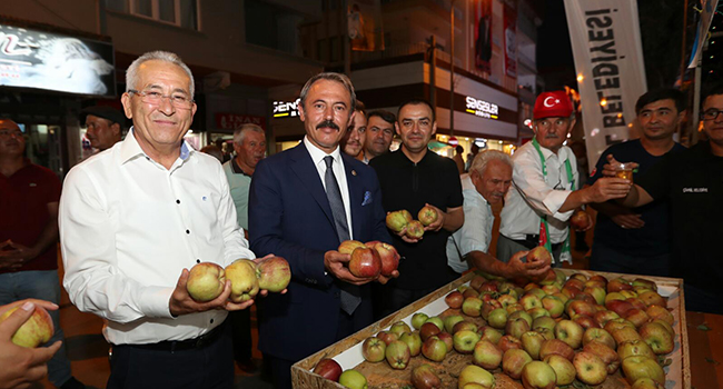 TİN, ELMA TARIM VE KÜLTÜR FESTİVALİ’NE KATILDI