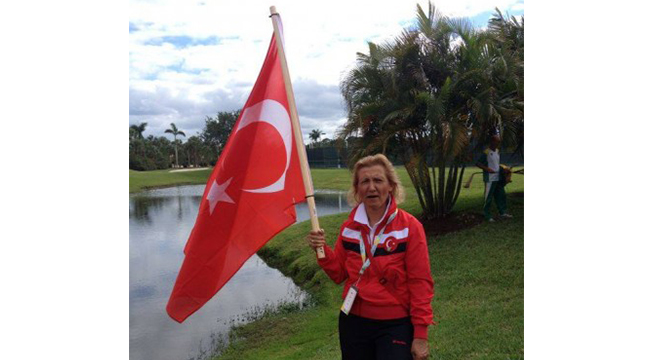 BAYAN KEÇECİ, MİLLİ TAKIMDA